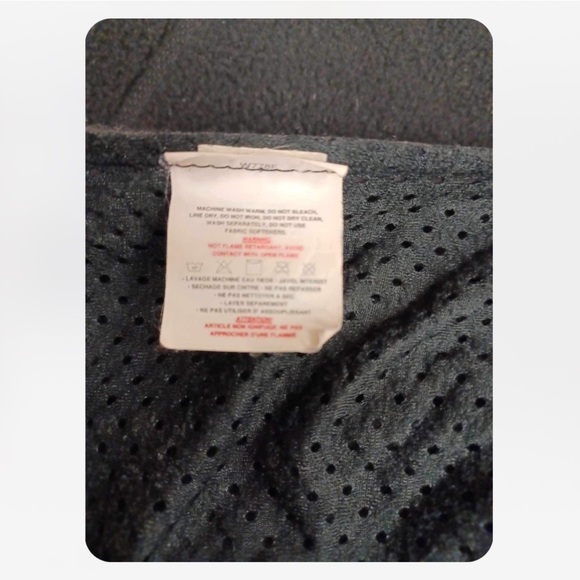 Patagonia Women's Charcoal Gray Teddy Fleece Jacket - Picture 13 of 13